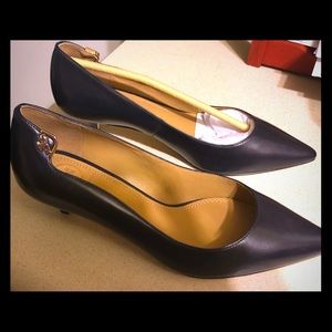 Tory Burch Brand new never worn heels.